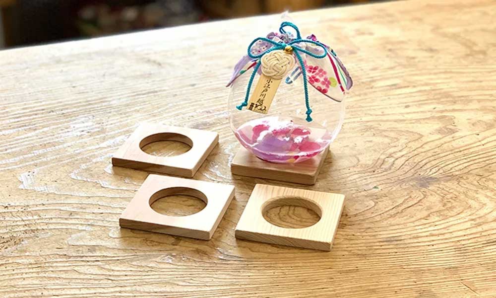 「はなてまり」・・・花飾りが付いた丸いお花の風船